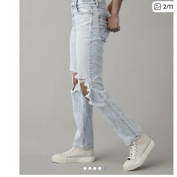 American Eagle Light Wash super high rise ankle straight distressed jeans 0P - Picture 2 of 16